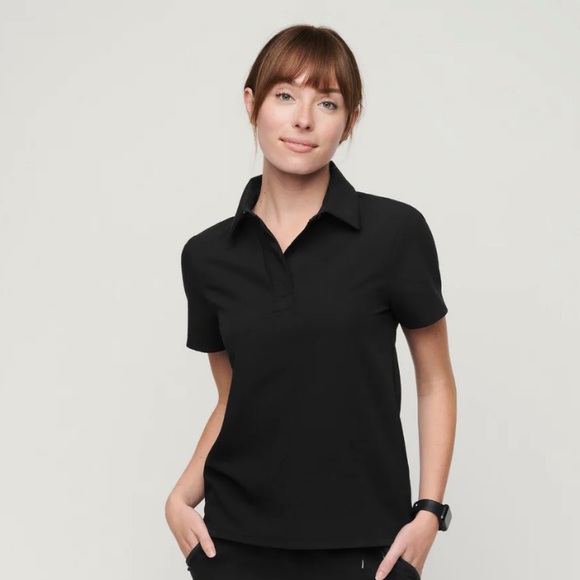 Figs Tops - Figs Nala Shortsleeve ScrubPolo Technical Collection in black size xxs